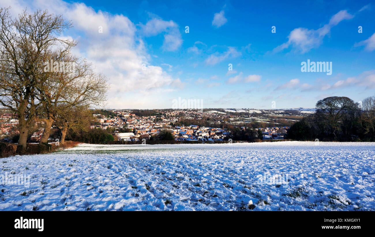 Ashbourne, Derbyshire, UK. 8th December, 2017. UK Weather snow on the