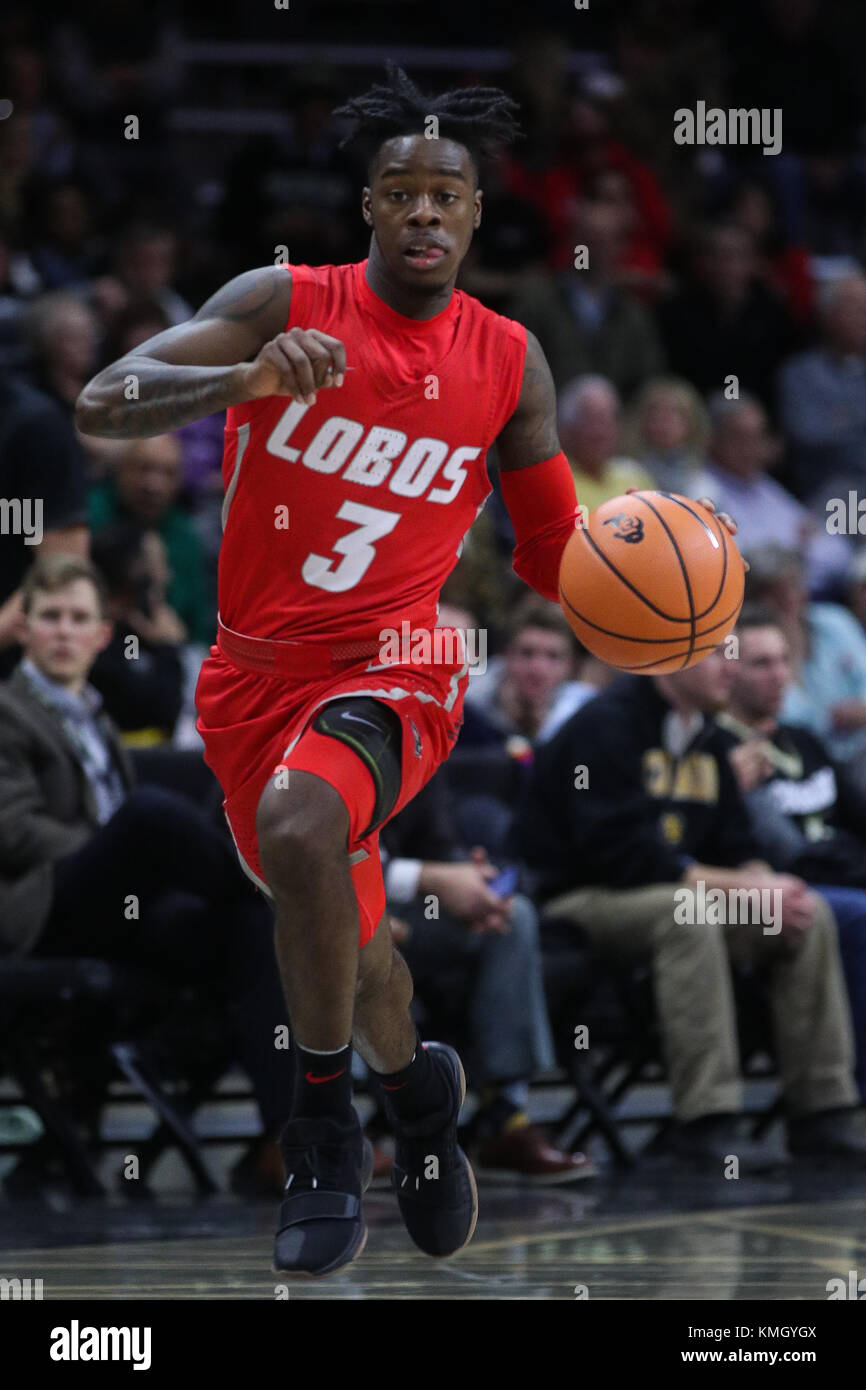 December 06, 2017 New Mexico's Antino Jackson dribbles up the court