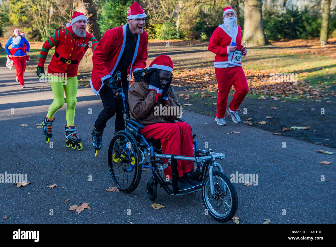 Santa Using A Walker London, UK. 09th Dec, 2017. Wheelchair Santas were self-propelled or ...