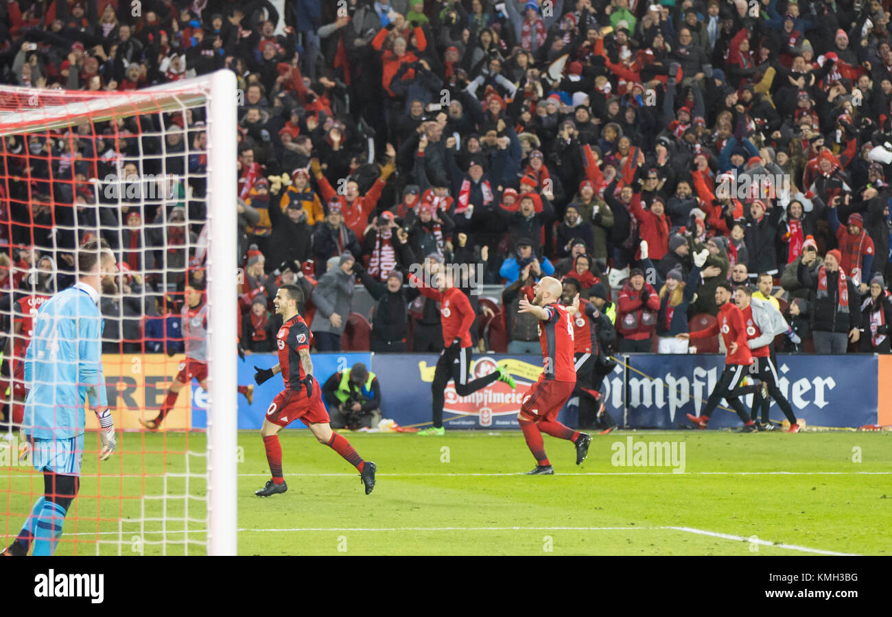 Toronto, Canada. 9th Dec, 2017. Players of Toronto FC celebrate the second goal during the 2017 Major League Soccer(MLS) Cup final between Toronto FC and Seattle Sounders FC at BMO Field in Toronto, Canada, Dec. 9, 2017. Toronto FC won 2-0 and claimed the title. Credit: Zou Zheng/Xinhua/Alamy Live News Stock Photo