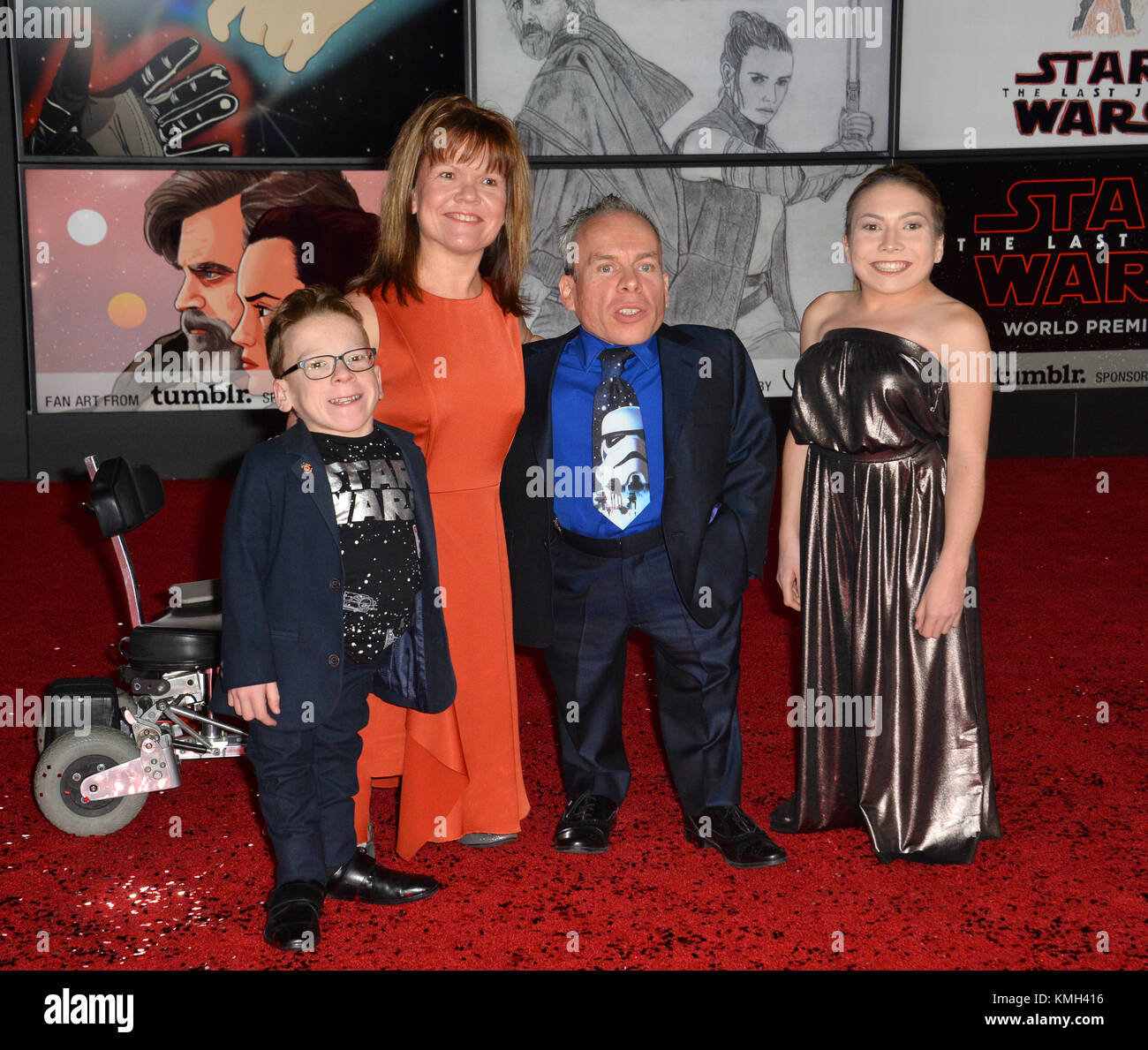 Warwick davis family hi-res stock photography and images - Alamy