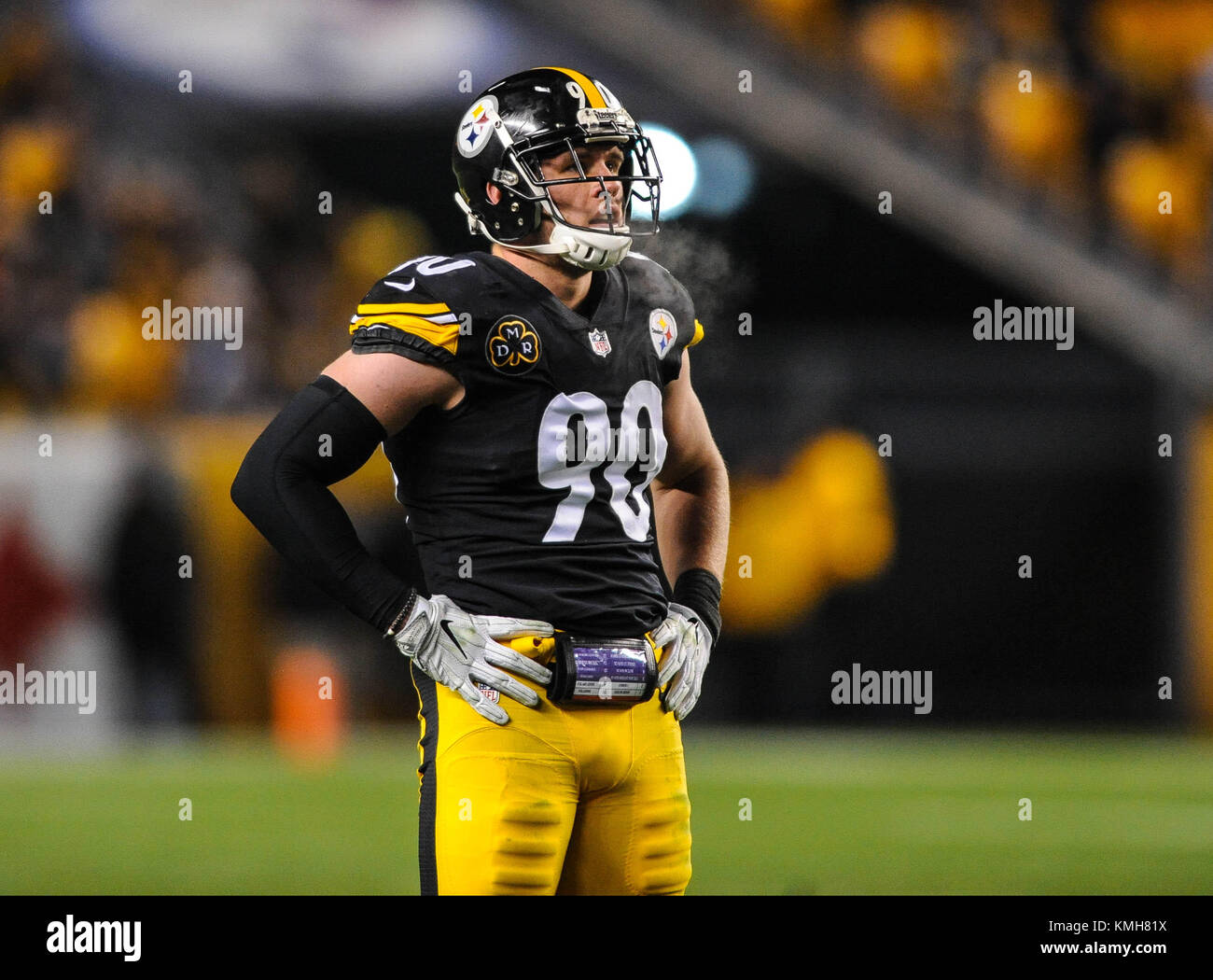 T j watt steelers hi-res stock photography and images - Alamy