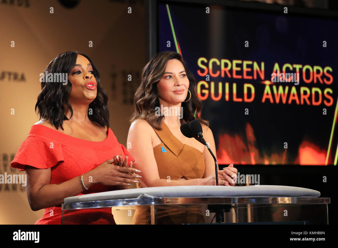 Los Angeles, USA. 13th Dec, 2017. Actresses Olivia Munn (R) and Niece Nash announce the nominations for the 24th Annual Screen Actors Guild Awards in Los Angeles, the United States, Dec. 13, 2017. Nominees for The 24th Annual Screen Actors Guild Awards (SAG) were announced this morning at the Pacific Design Center in West Hollywood. Credit: Li Ying/Xinhua/Alamy Live News Stock Photo