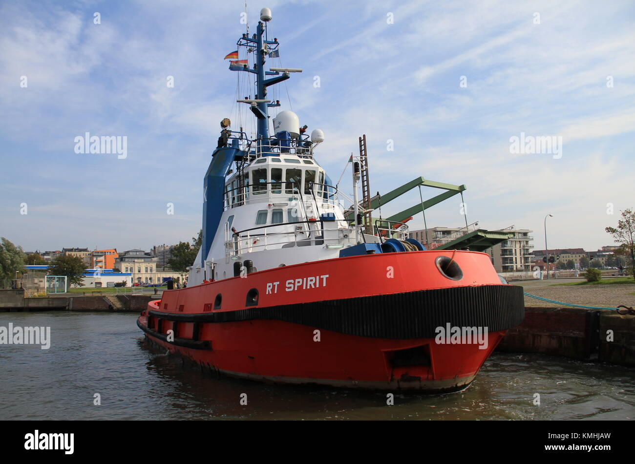 The harbor tug RT Spirit is on 5 October 2015 in the port of Bremerhaven. Stock Photo