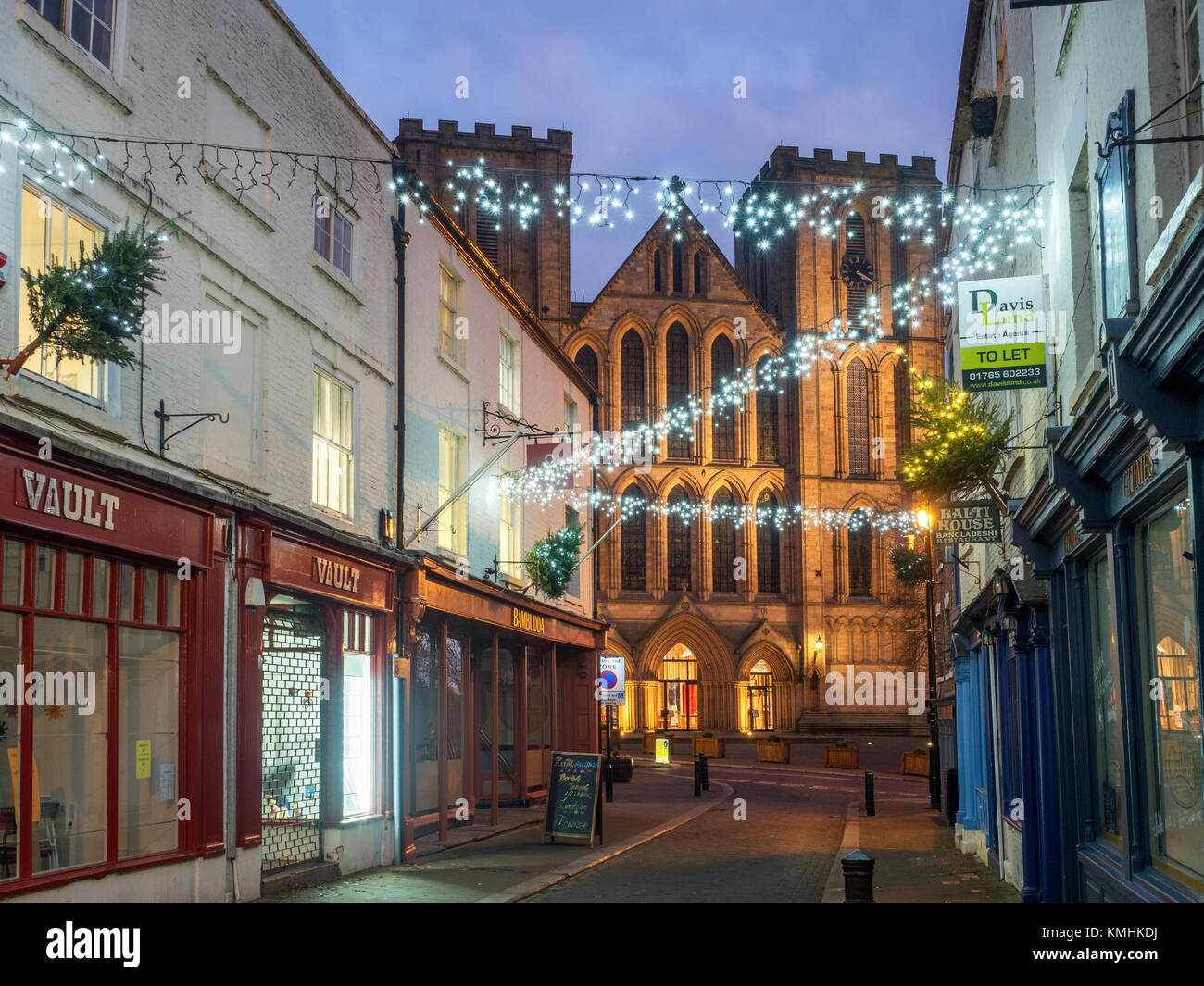 Ripon kirkgate at christmas hires stock photography and images Alamy