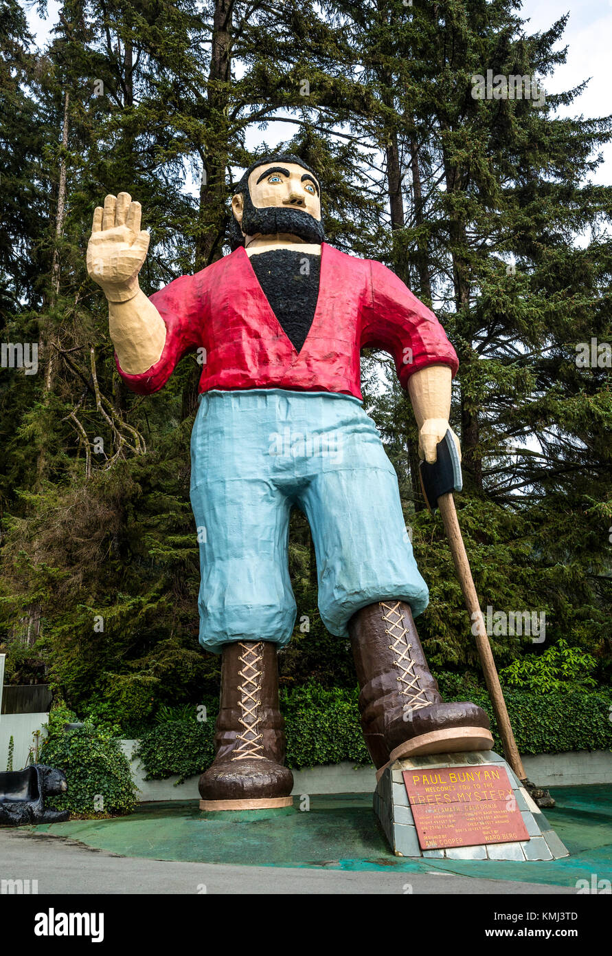Klamath, CA November 29, 2017 Paul Bunyan statue visitors