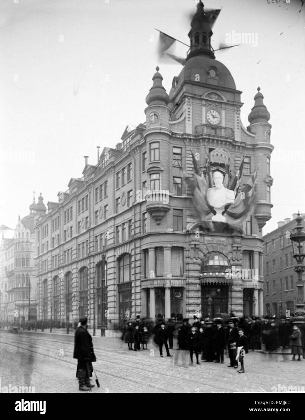 Stureplan 3 under the Oscar II jubilee in 1904 captures the historical ...