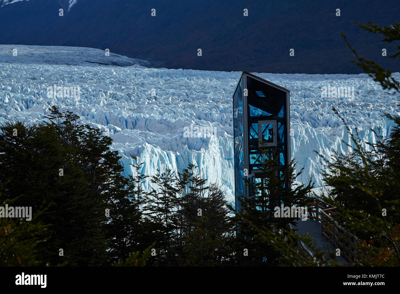 Lift to viewing platforms and Perito Moreno Glacier, Parque Nacional Los Glaciares (World Heritage Area), Patagonia, Argentina, South America Stock Photo