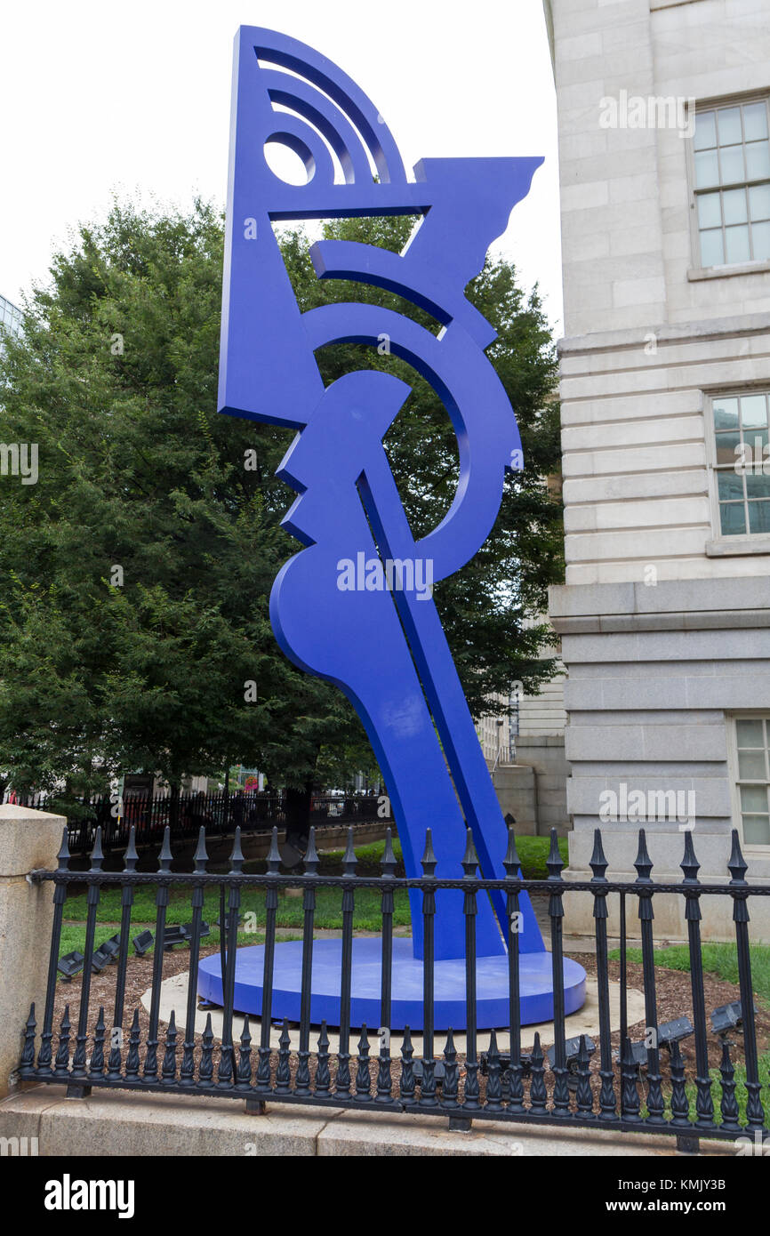 'Modern Head' by Roy Lichtenstein outside the Smithsonian American Art Museum, Washington DC, United States. Stock Photo