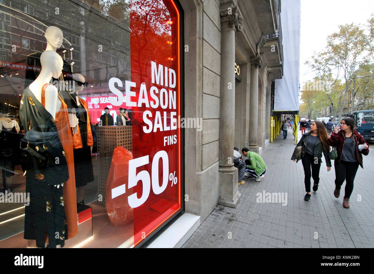 Clothing store passeig de gracia hi-res stock photography and images - Alamy