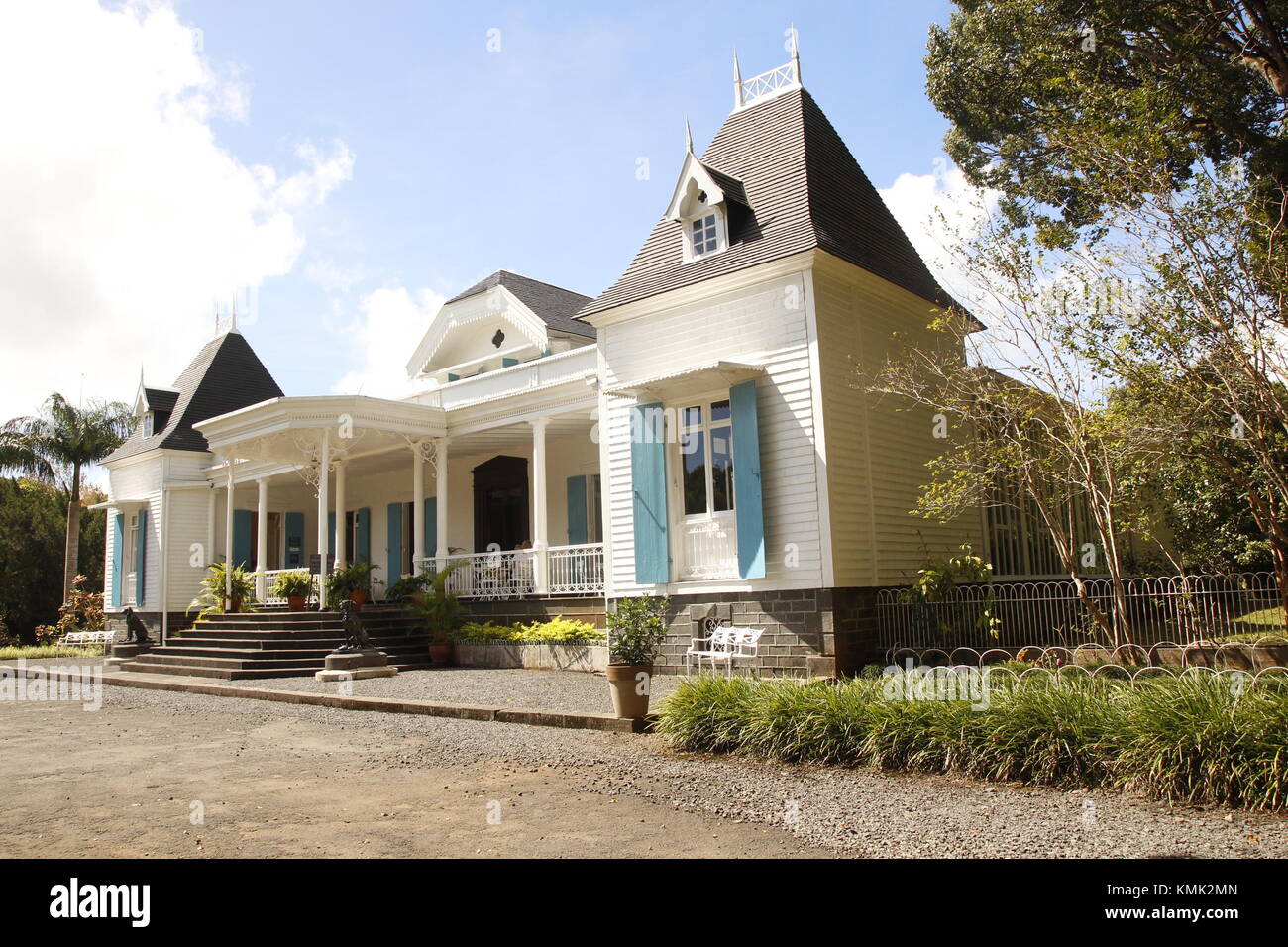 Le Domaine des Aubineaux, Située à Forest Side, à côté de Curepipe, la demeure des Aubineaux fut érigée en 1872. Fabriquée en bois de l'époque Stock Photo