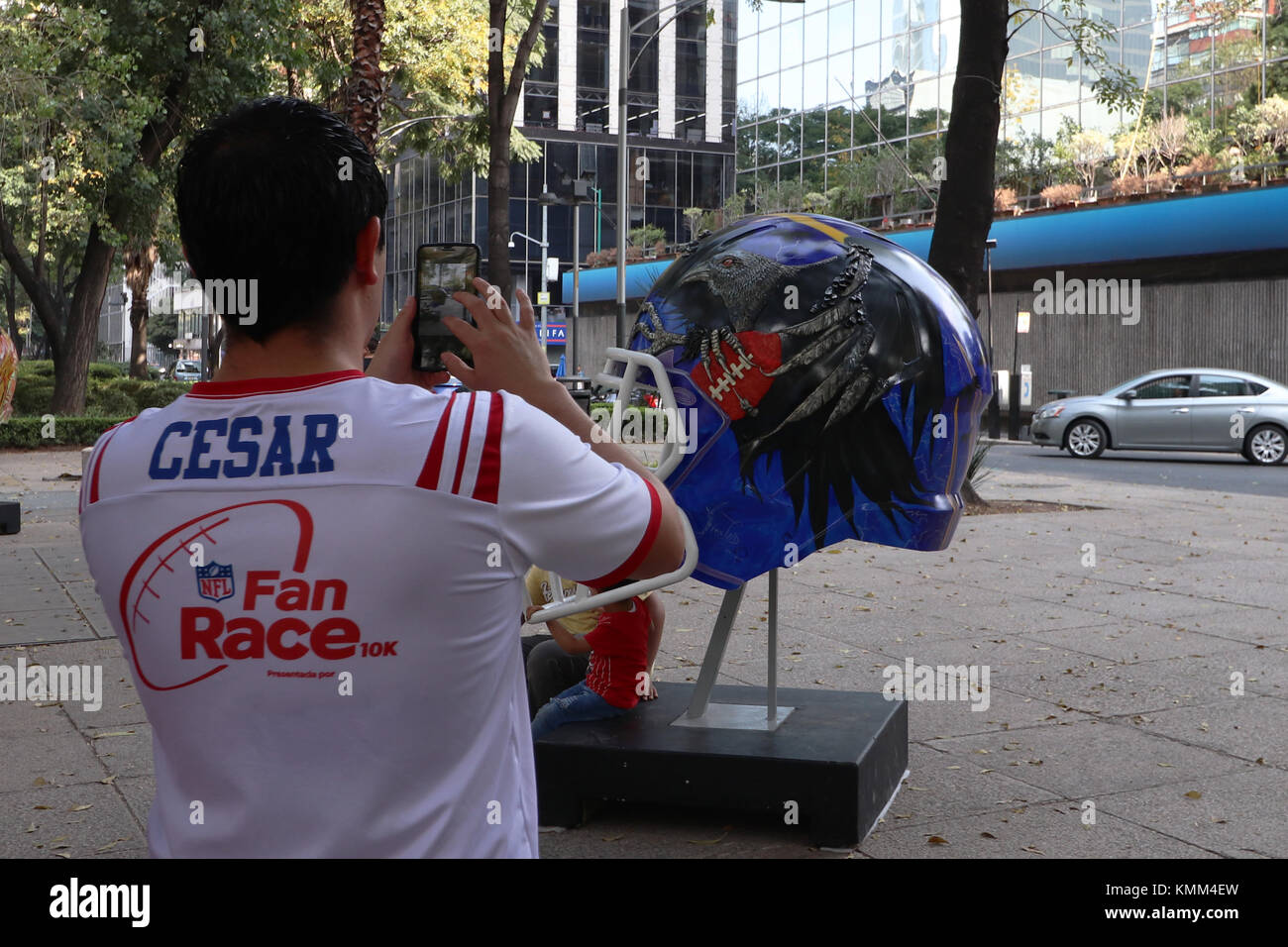 Ravens helmet hi res stock photography and images Alamy