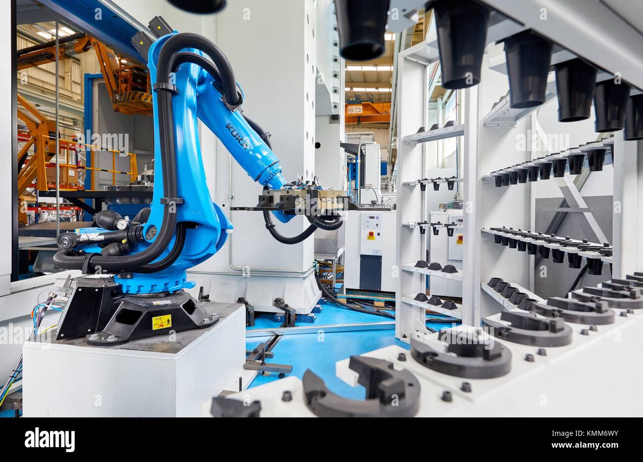 Robot tool changer. Machining Center. CNC. Design, manufacture and