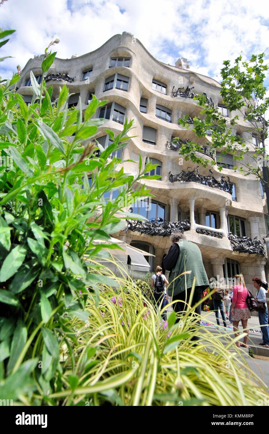 Mila house aka ´La Pedrera´ 19061912. 261265 Provença street