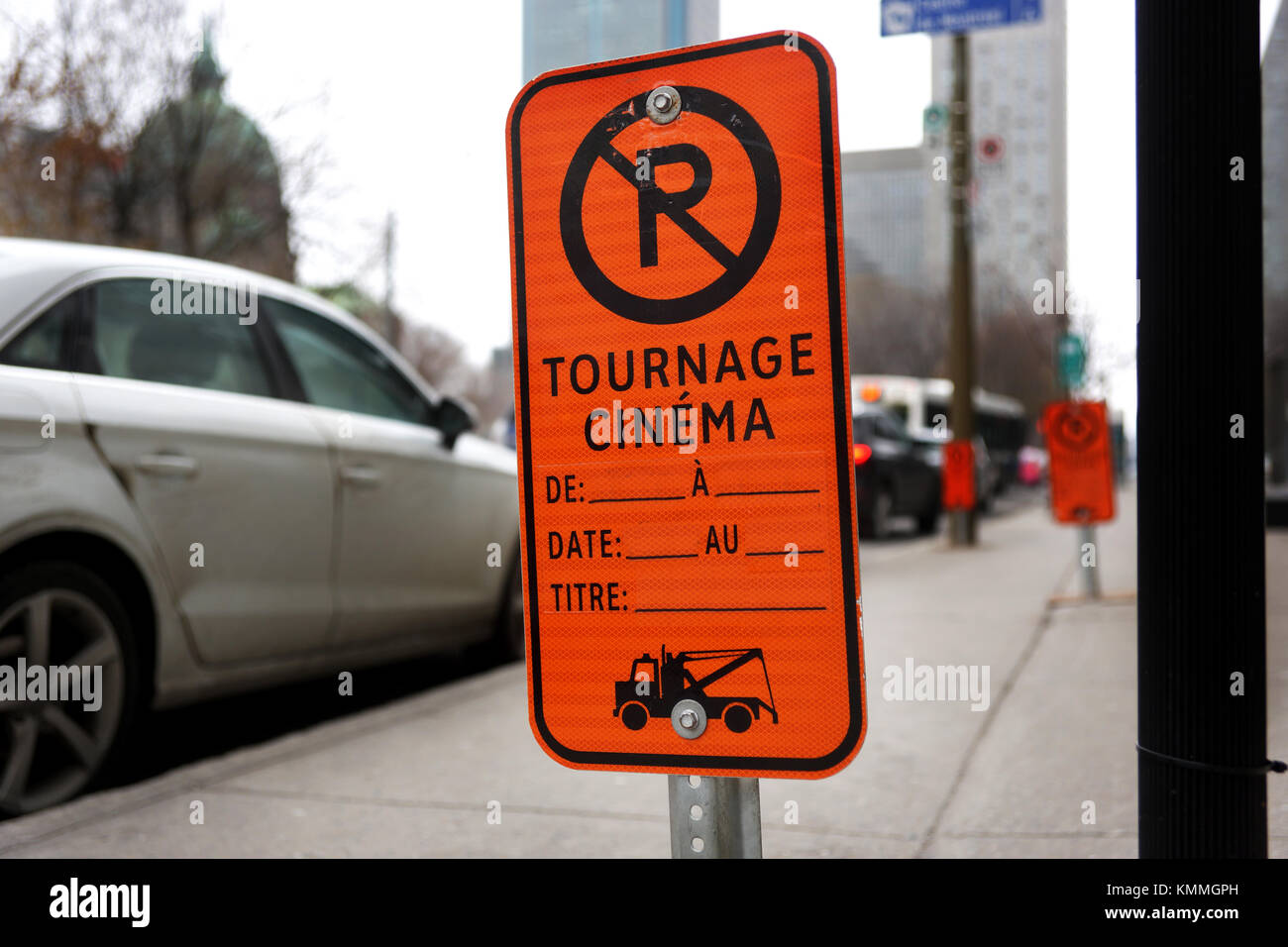 Montreal,Canada,December 3, 2017.Movie location no parking signs in downtown Montreal. Credit:Mario Beauregard/Alamy Live News Stock Photo