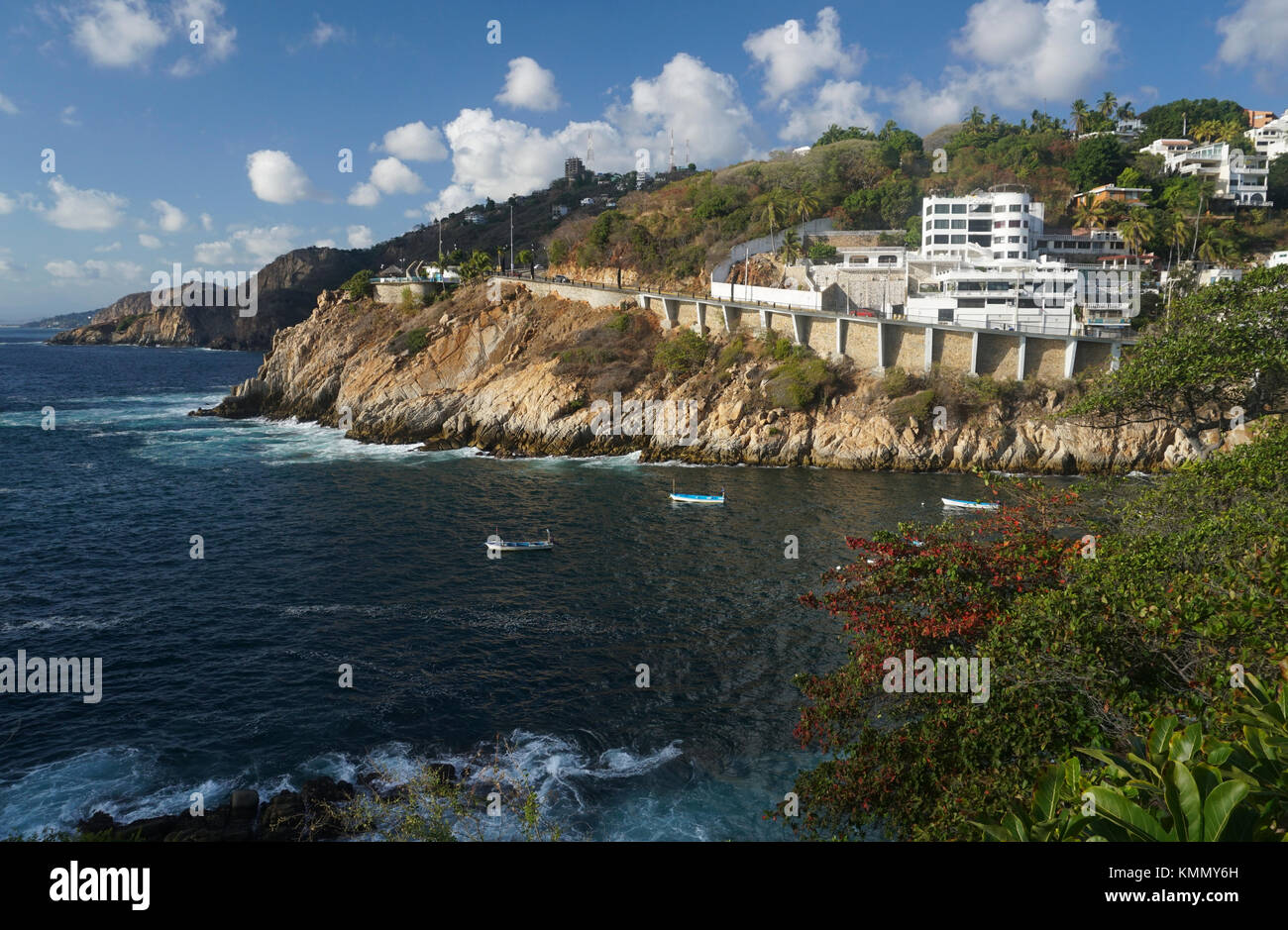 Avenida Adolpho Lopez Mateos in the Las Palmas neighborhood, Acapulco, Mexico. Homes and hotels overlooking the Pacific ocean and bay at Playa La Ango Stock Photo