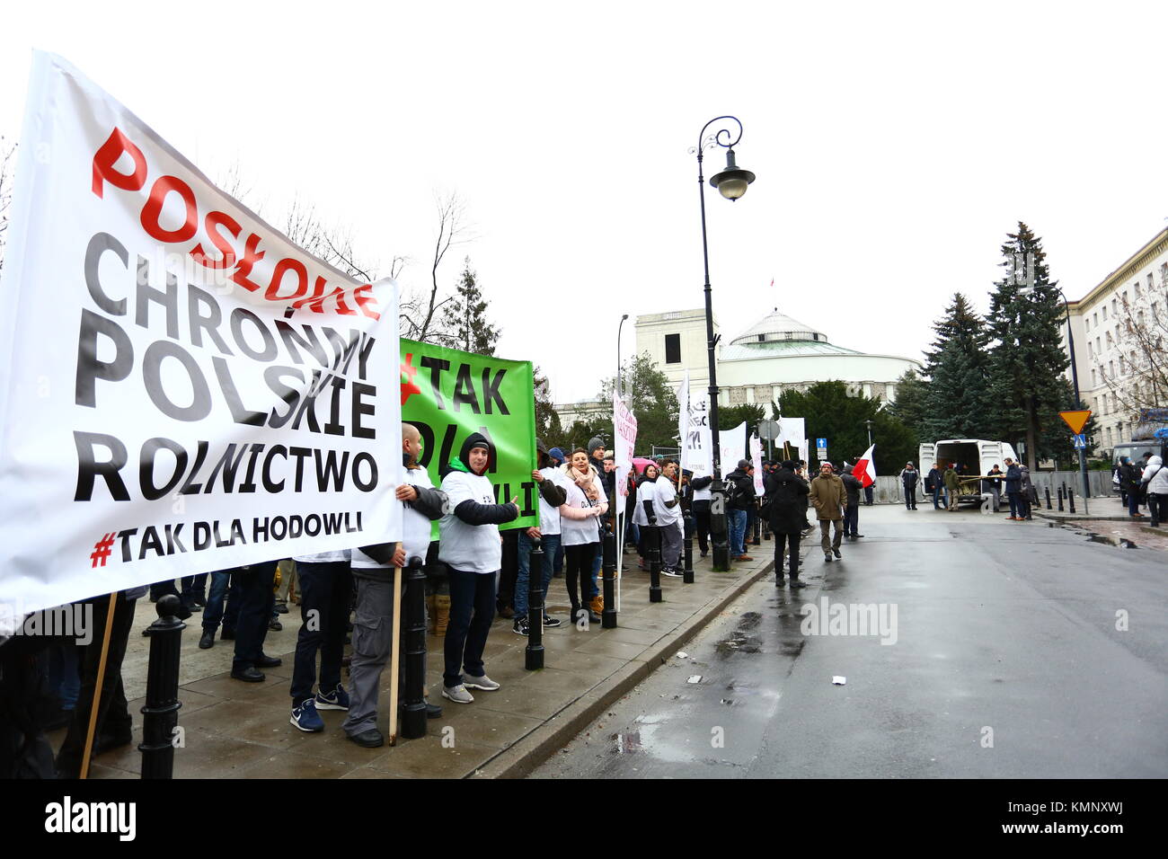 Warsaw, Poland. 08th Dec, 2017. Several hundreds of mink farmers held protest in fear of losing jobs and their breeding. Credit: Madeleine Lenz/Pacific Press/Alamy Live News Stock Photo