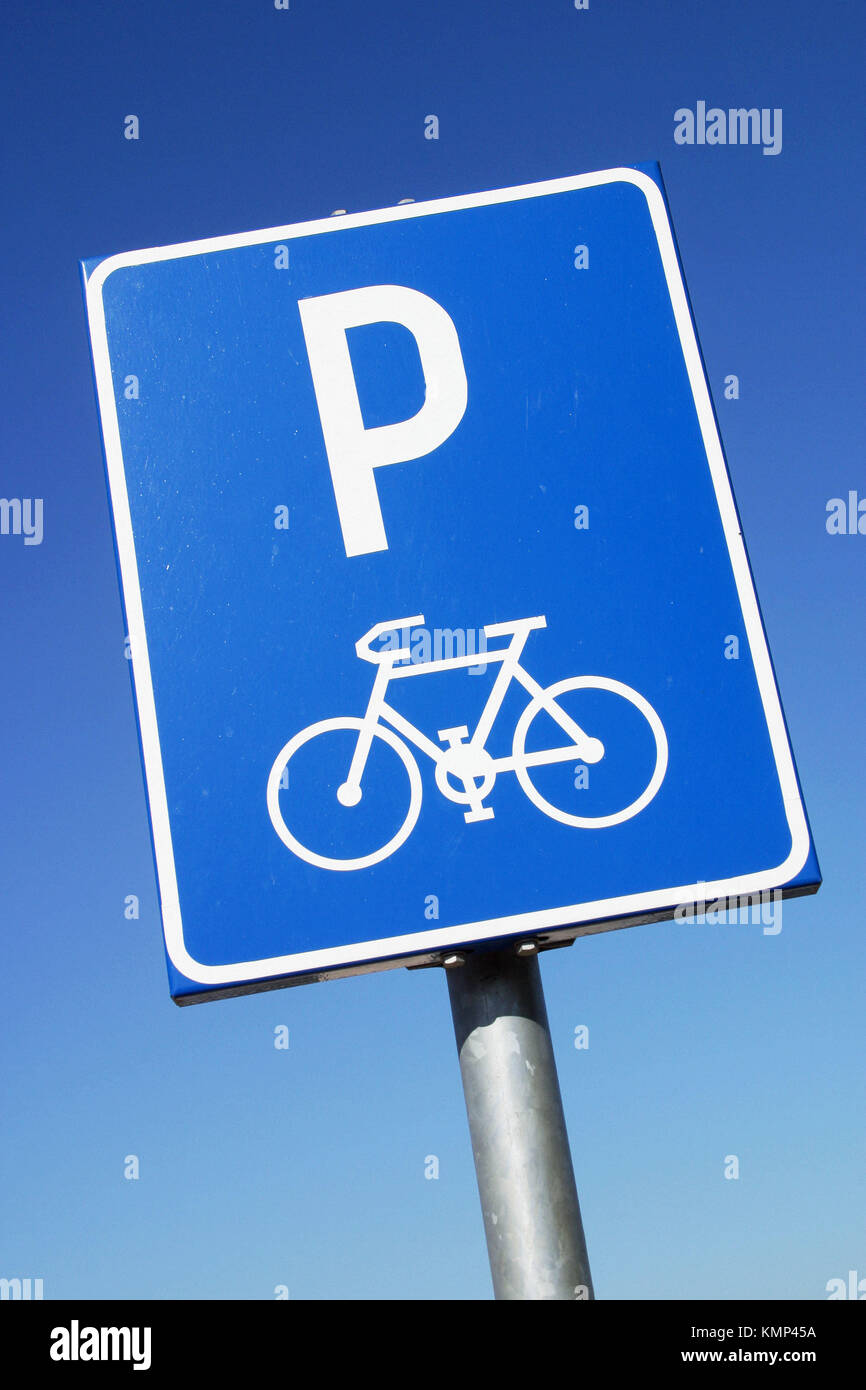 Sign for bicycle parking area Stock Photo Alamy
