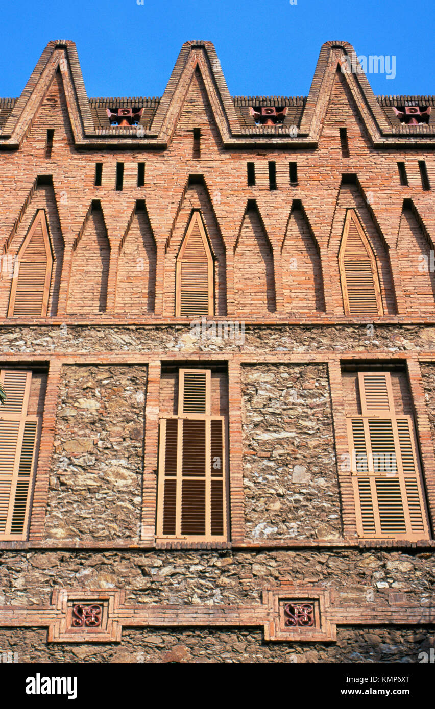 Detail of the facade of the ´Col.legi de les Teresianes´, religious