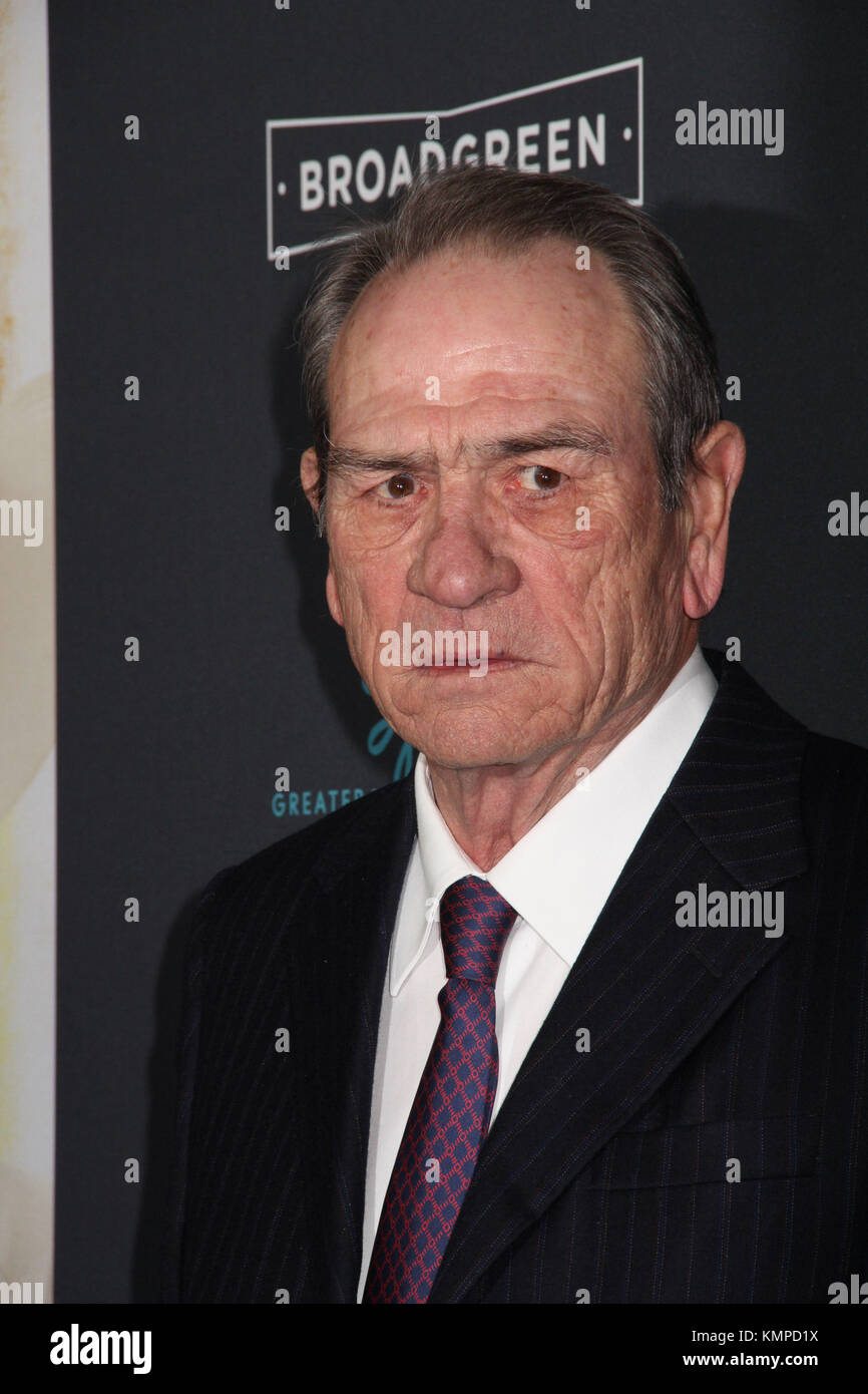Los Angeles, USA. 07th Dec, 2017. Tommy Lee Jones 12/07/2017 The Los Angeles Premiere of 'Just Getting Started' held at The ArcLight Hollywood in Los Angeles, CA Credit: Cronos/Alamy Live News Stock Photo