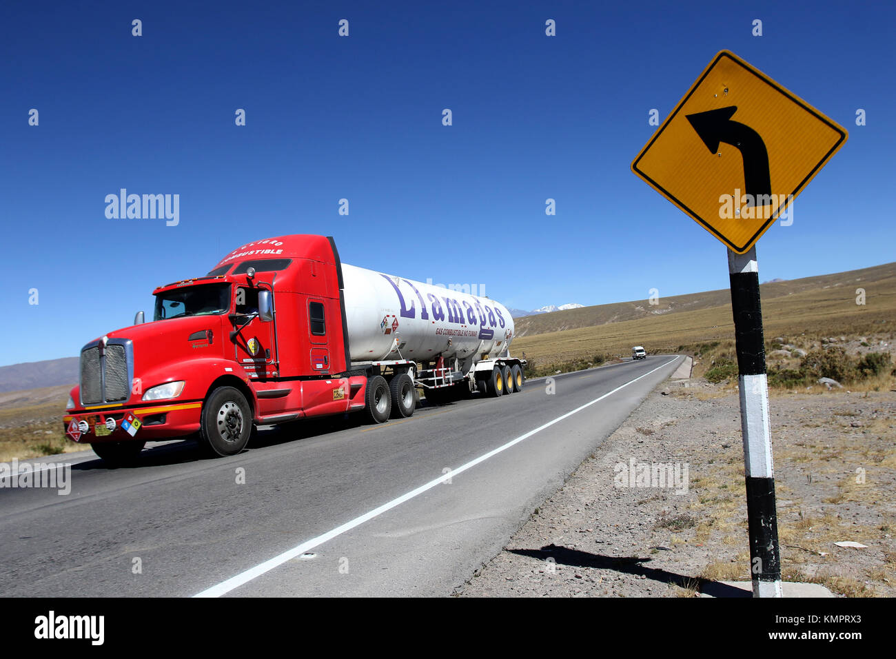 Pampa de Arrieros ( Peru) November, 17 th 2015; Interoceanic Highway 34A in the region of Arequipa Credit: Sebastien Lapeyrere/Alamy Live News. Stock Photo