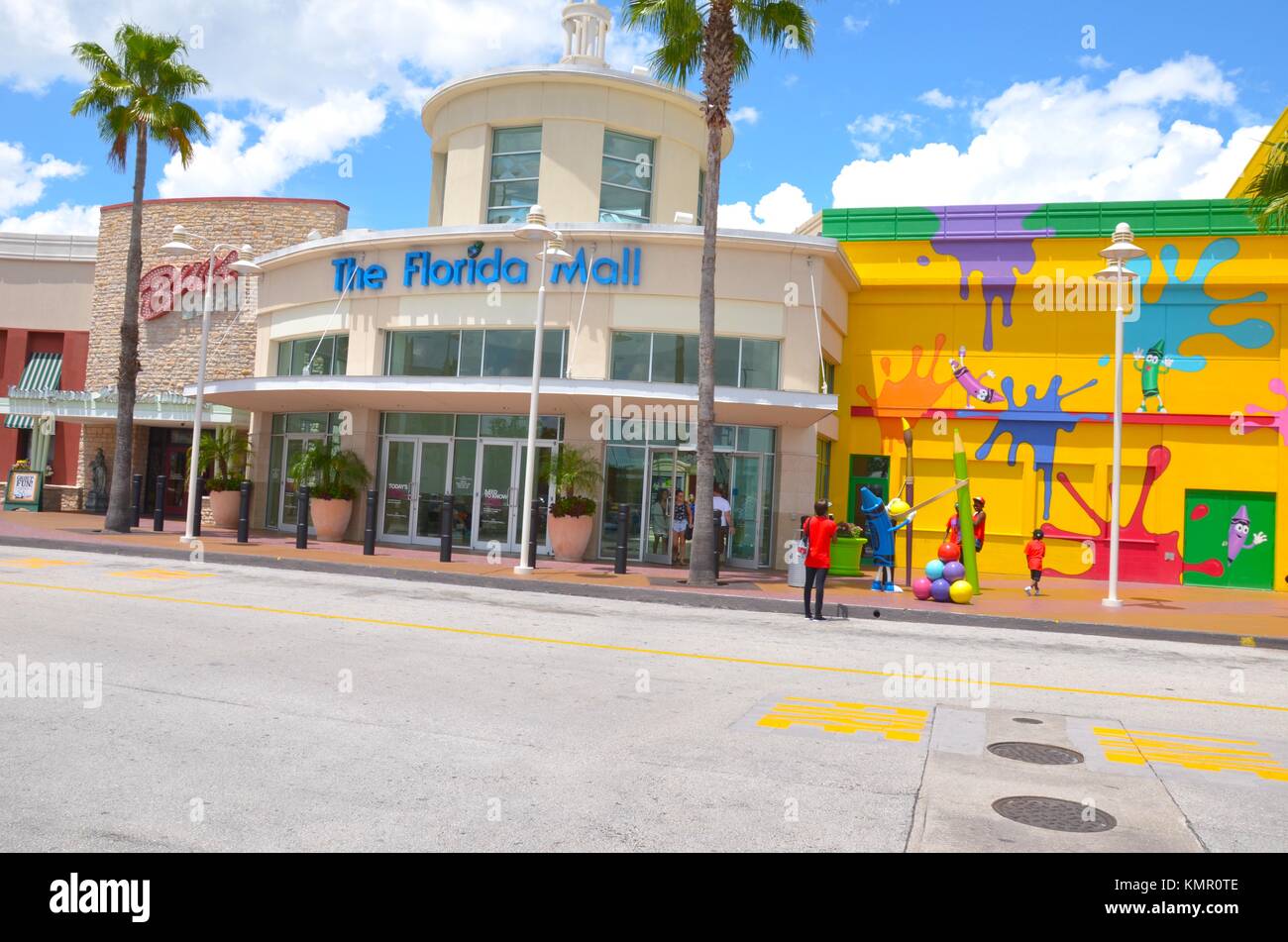 Apple store at The Florida Mall, Orlando, Central Florida, USA Stock Photo  - Alamy