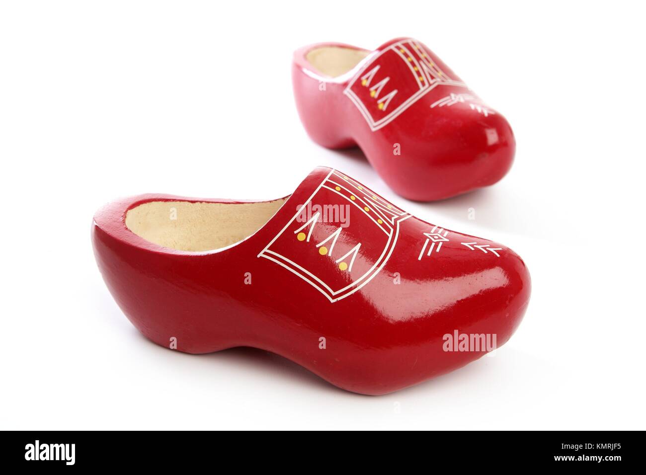 Голландская обувь деревянная. Деревянные башмаки туфли. Тату кеды. Голландский башмачок. Башмаки 4 буквы.