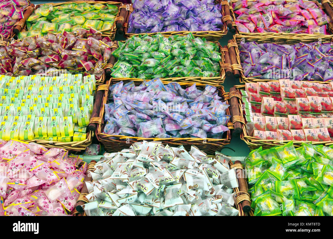 Food in singapore hi-res stock photography and images - Alamy