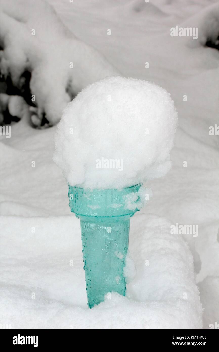 Snow and rain gauge Stock Photo Alamy