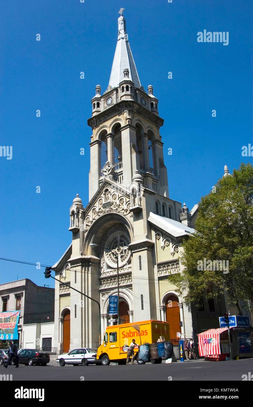 Iglesia La Sagrada Familia Col Roma Ciudad de Mexico Stock Photo - Alamy