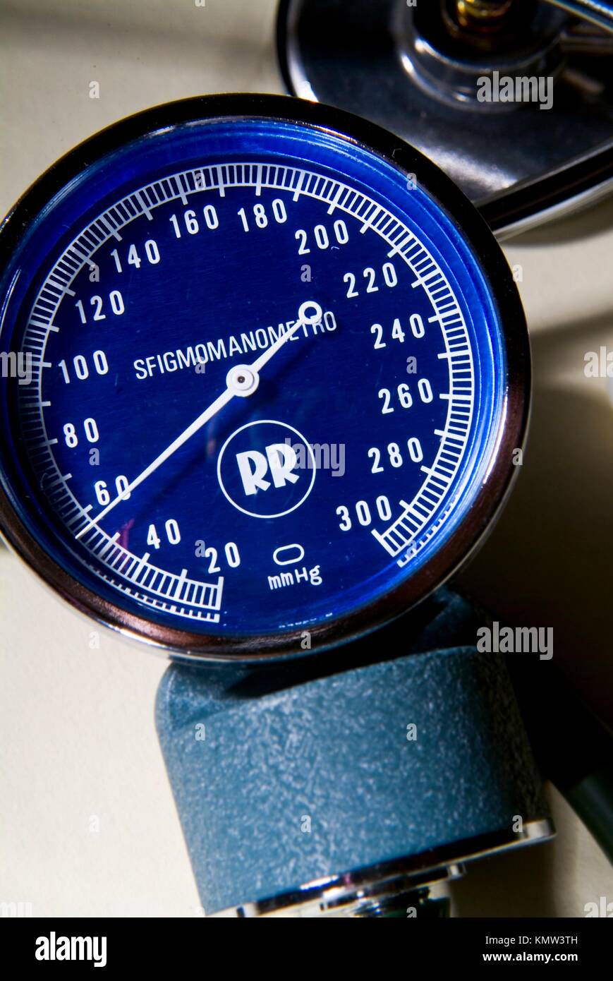 Stethoscope and sphygmomanometer Stock Photo Alamy