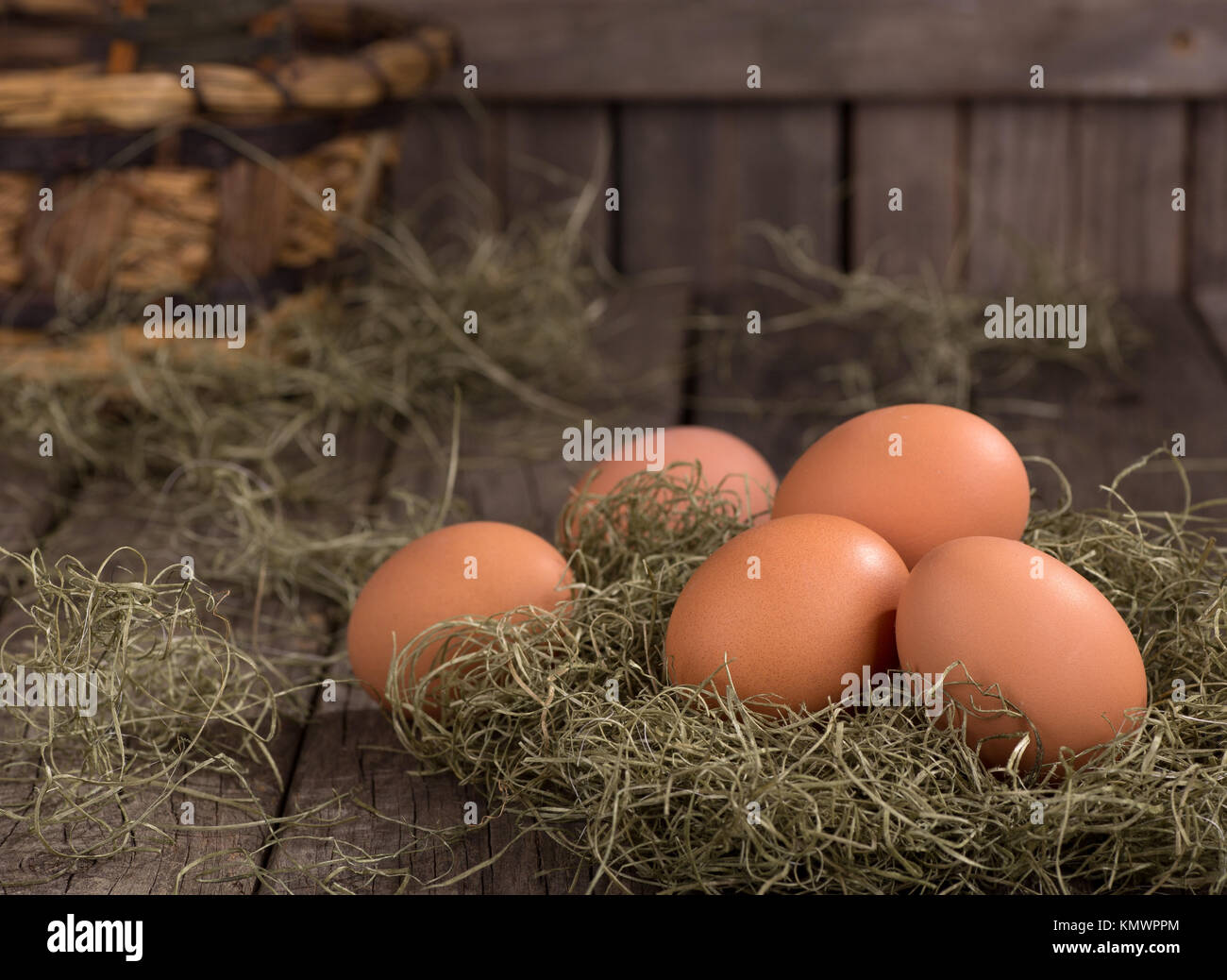 Rustic organic brown chicken hi res stock photography and images Alamy