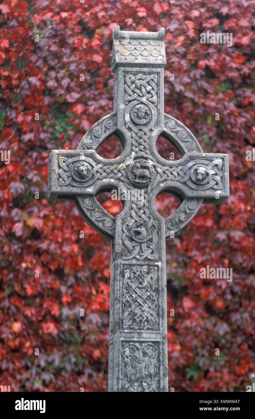 Ireland, Celtic cross Stock Photo Alamy