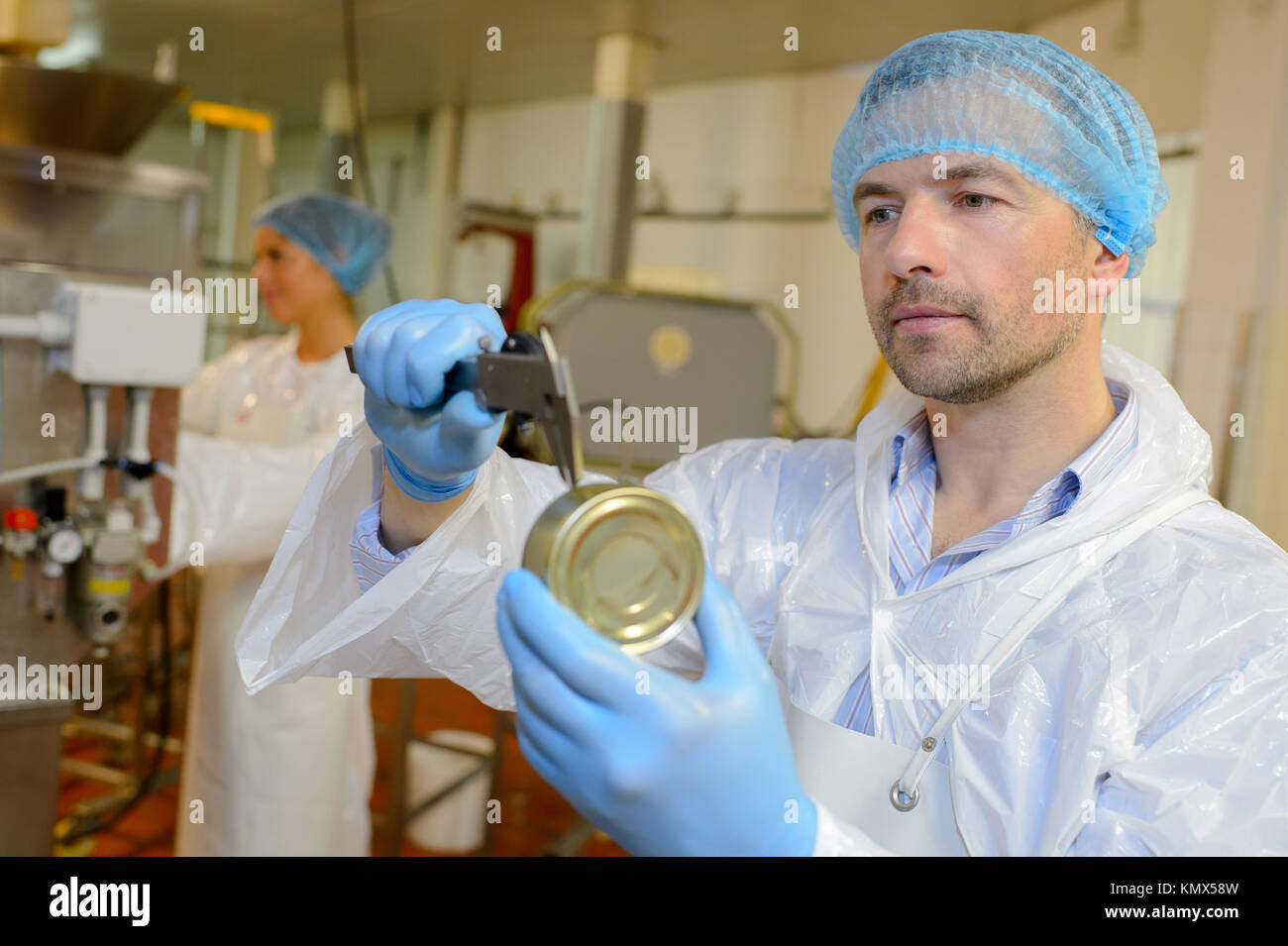 Quality control of tin can hires stock photography and images Alamy