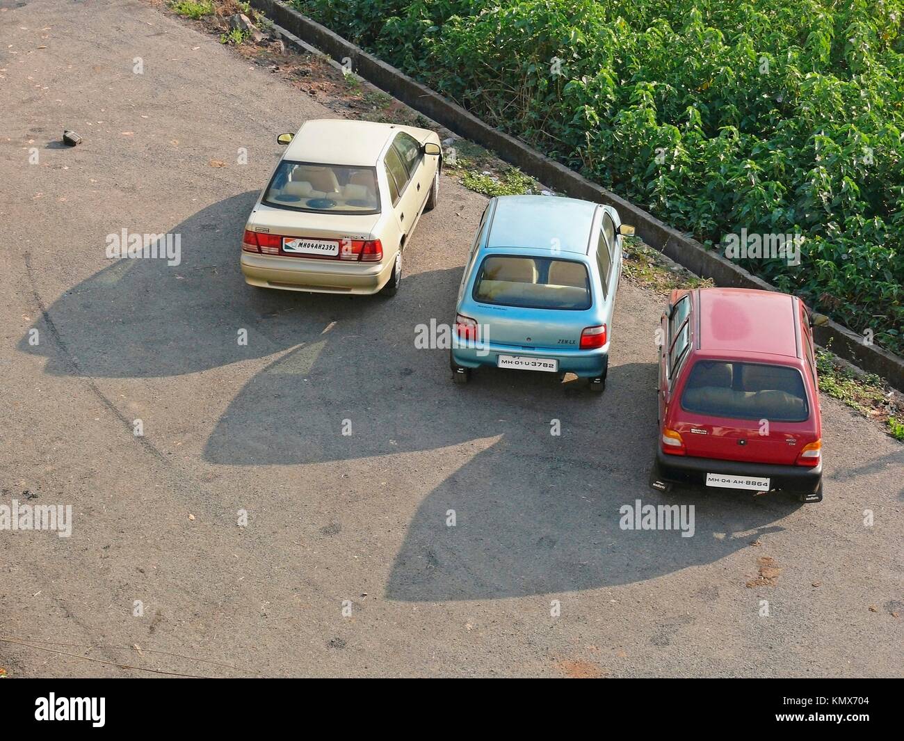 Road parking india hires stock photography and images Alamy