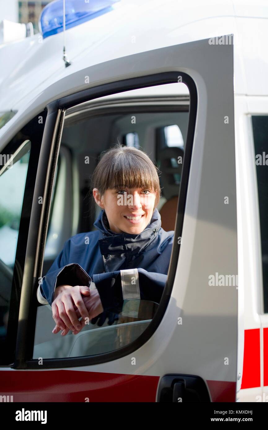Ambulance paramedic hi-res stock photography and images - Alamy