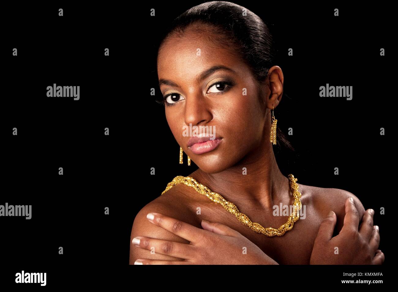 African gold jewellery hi-res stock photography and images - Alamy