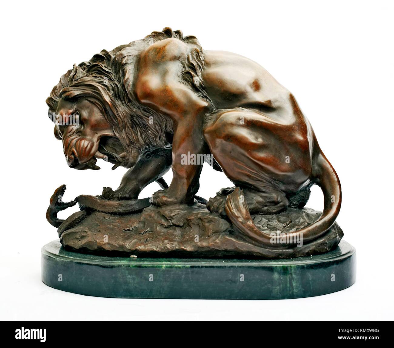 Antique lion statue hires stock photography and images Alamy
