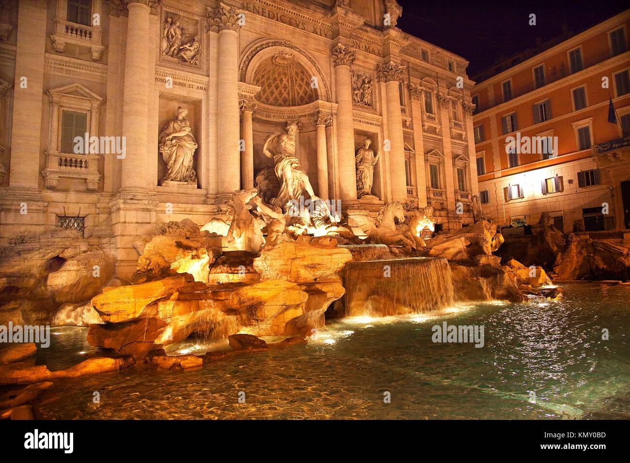 Trevi Fountain, Fontana De Trevi, Overview, Night Neptune Statues, Rome ...