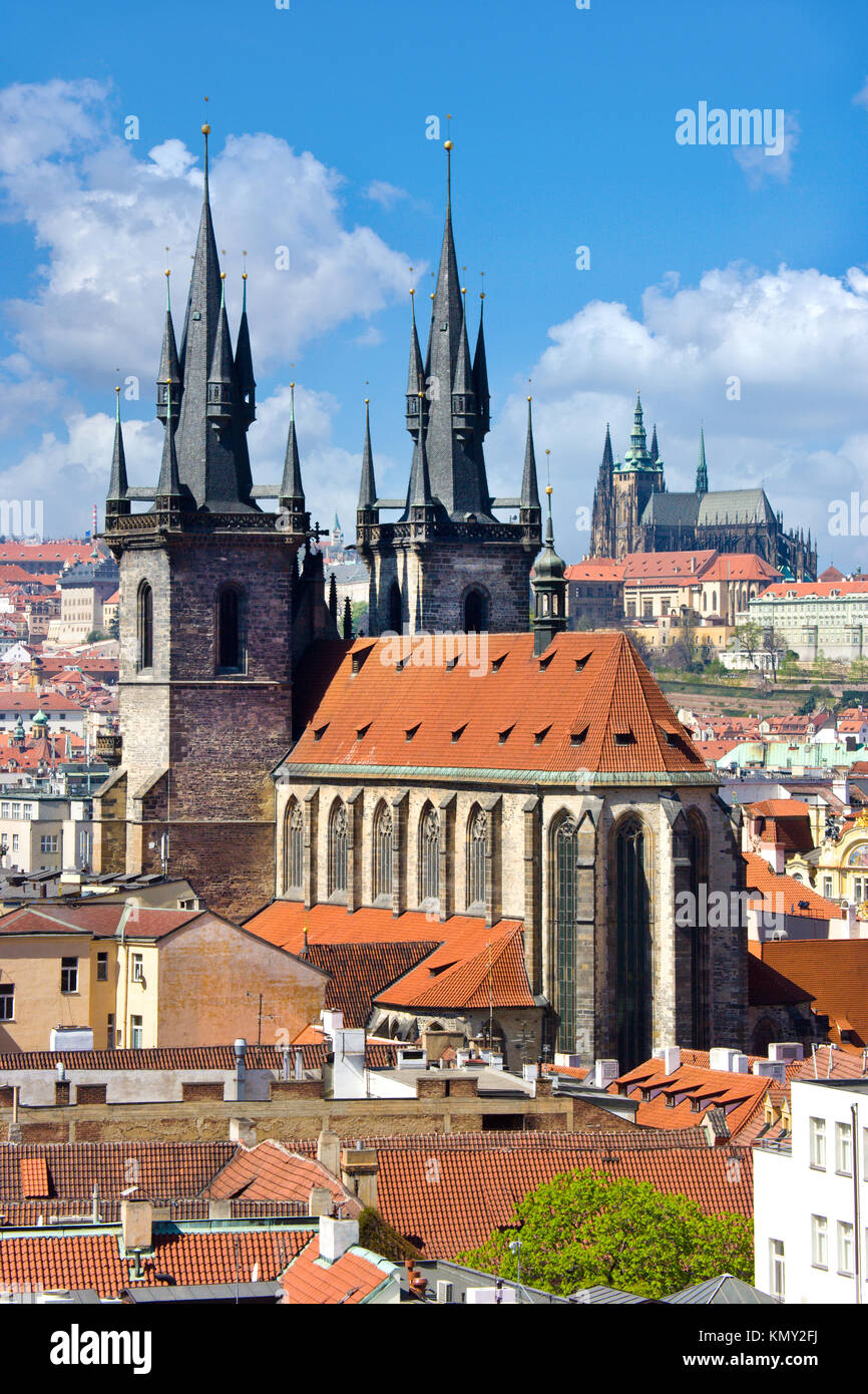 Prazsky hrad, Tynsky chram a Stare Mesto (UNESCO), Praha, Ceska republika / Tyn cathedral and Old Town (UNESCO), Prague, Czech Republic Stock Photo