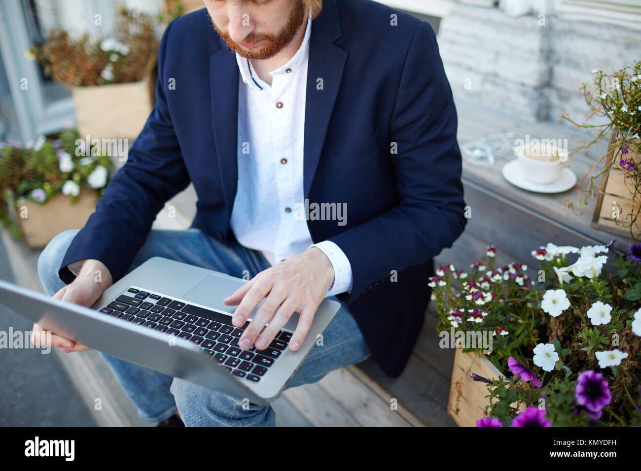 Mobile manager hi-res stock photography and images - Alamy