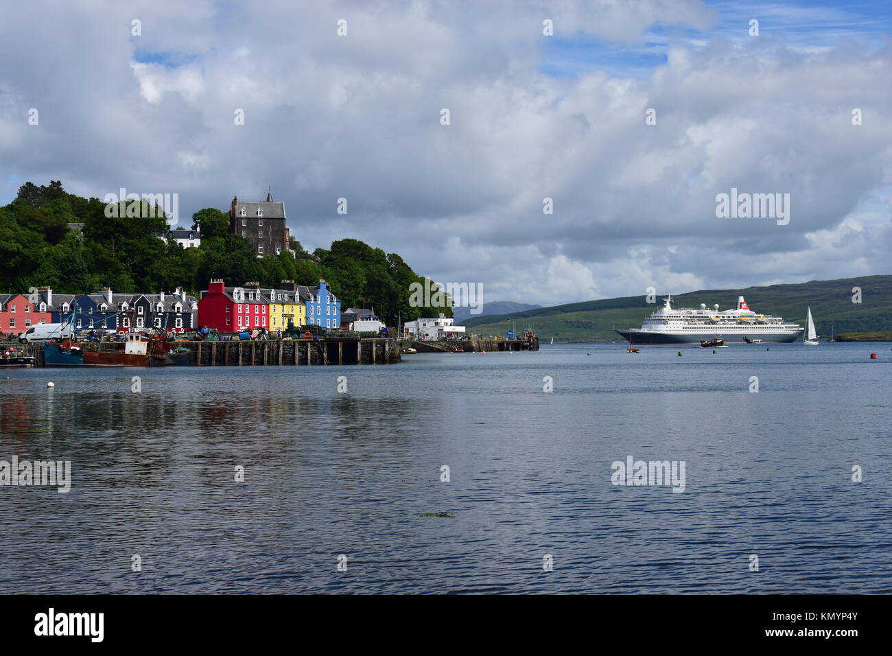 Colourful Cottages by the harbour at Tobermory, Isle of Mull, Scotland, Scotland Stock Photo