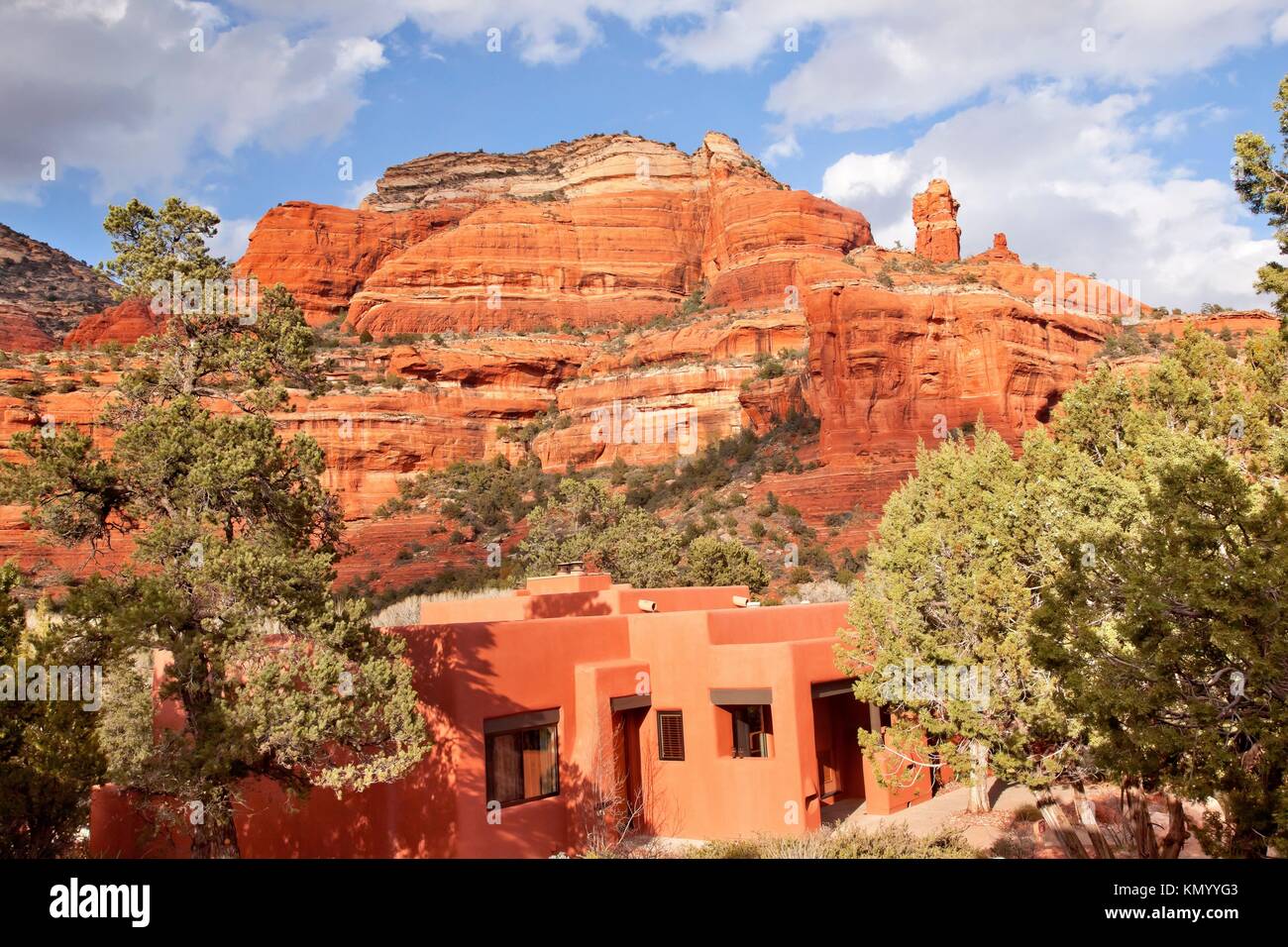 Boynton Red Rock Canyon Blue Skies Building Sedona Arizona Stock Photo 167800755 Alamy