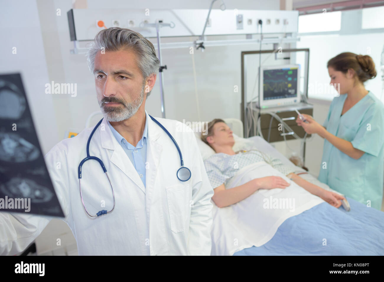 Radio diagnostic hi-res stock photography and images - Alamy