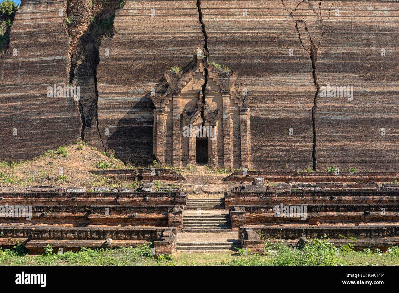 Mingun, Pahtodawgyi, Mandalay, Myanmar, Asia Stock Photo Alamy