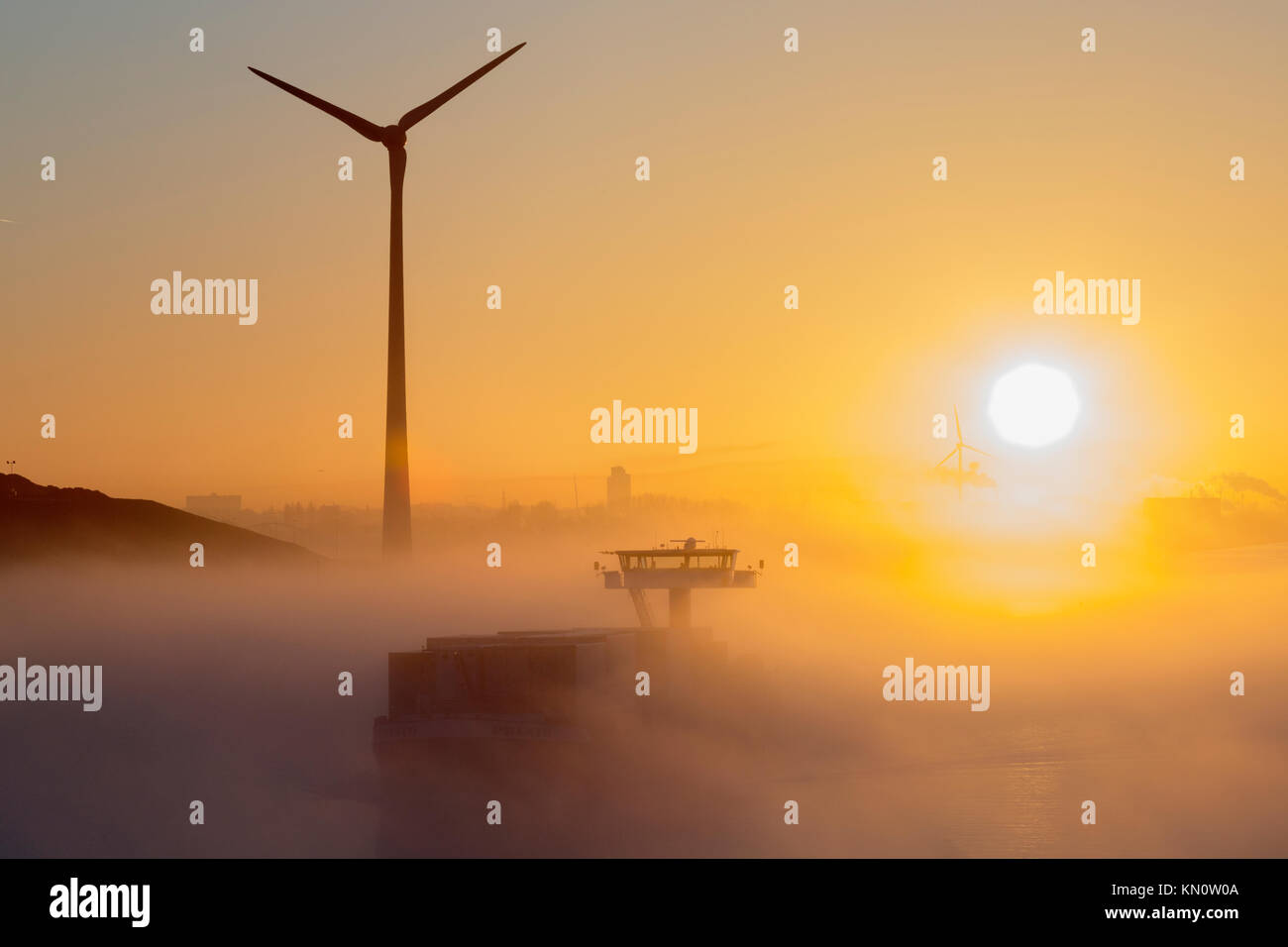 Noord-Oostzeekanaal early morning mist Stock Photo