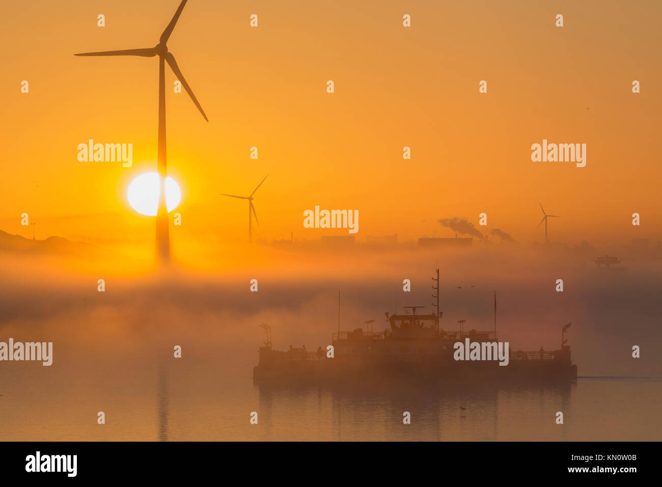 Noord-Oostzeekanaal early morning mist Stock Photo