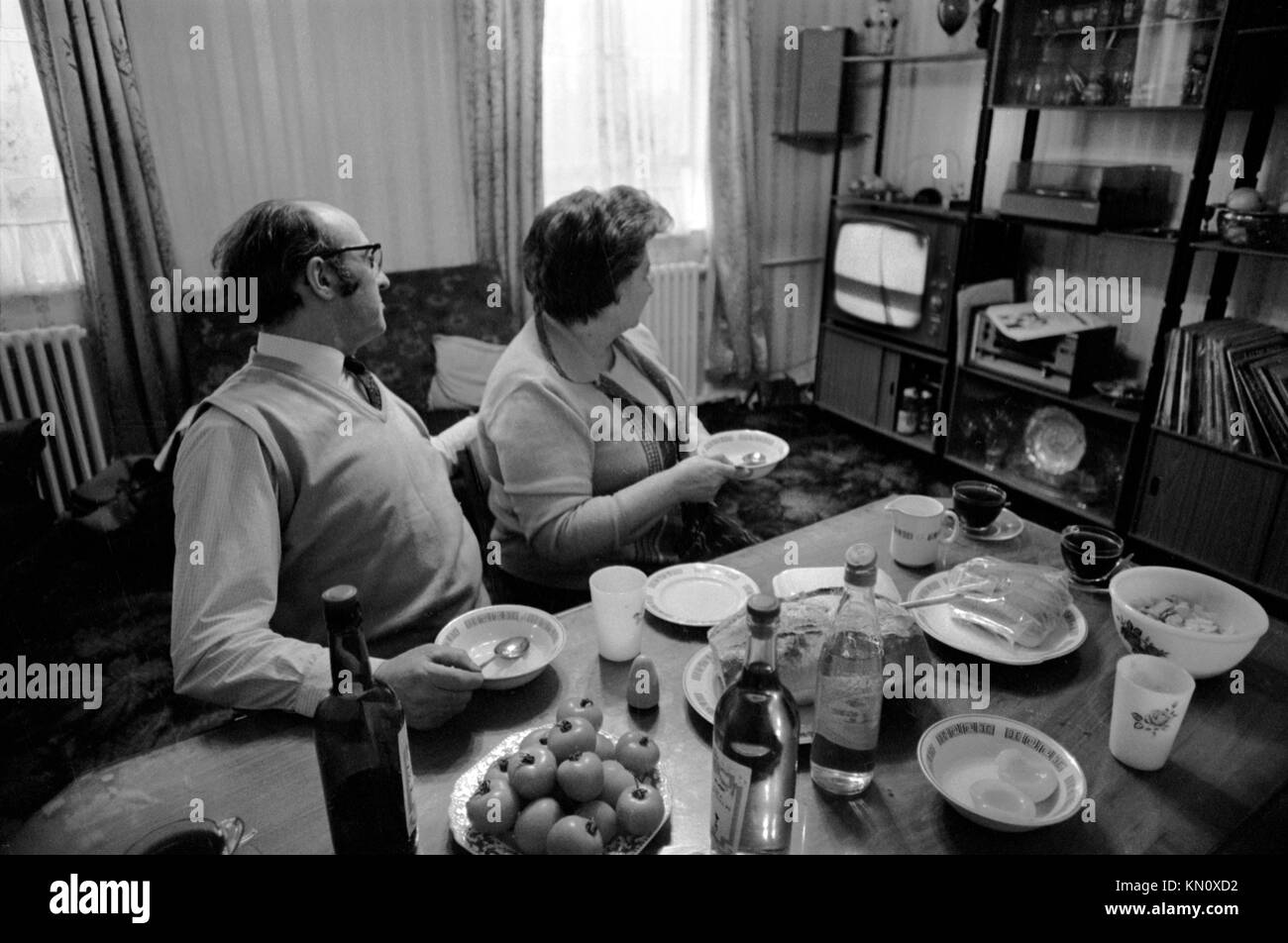 Family Dinner Table Uk Stock Photos Family Dinner Table Uk Stock
