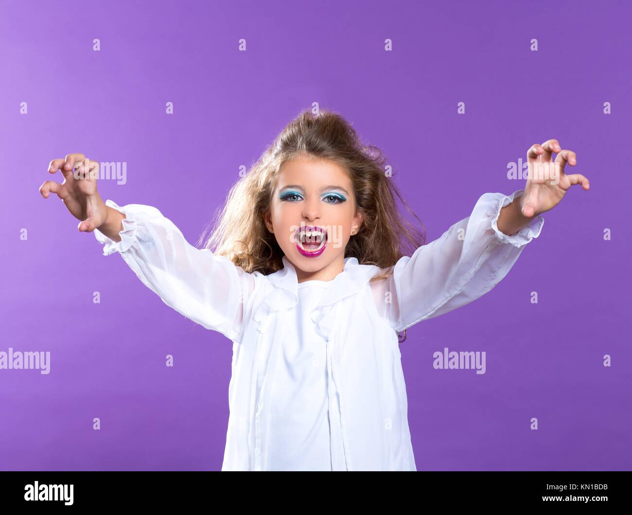 Vampire female child hi-res stock photography and images - Page 2 - Alamy