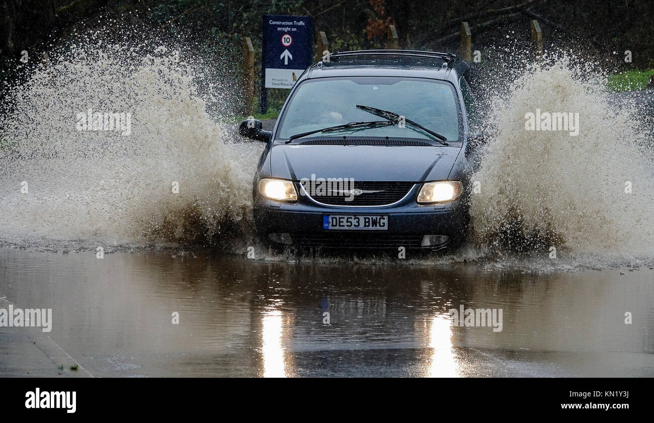 Sycamore Avenue, Godalming. 10th December 2017. An intense and fast-moving low pressure depression hit the south of England this morning bringing storm force winds and heavy rainfall. Flooding in Godalming in Surrey. Credit: james jagger/Alamy Live News Stock Photo